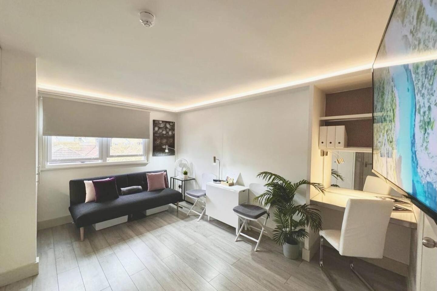 Apt 12 Luxury Living Chic Studio Steps From Beach برايتون المظهر الخارجي الصورة