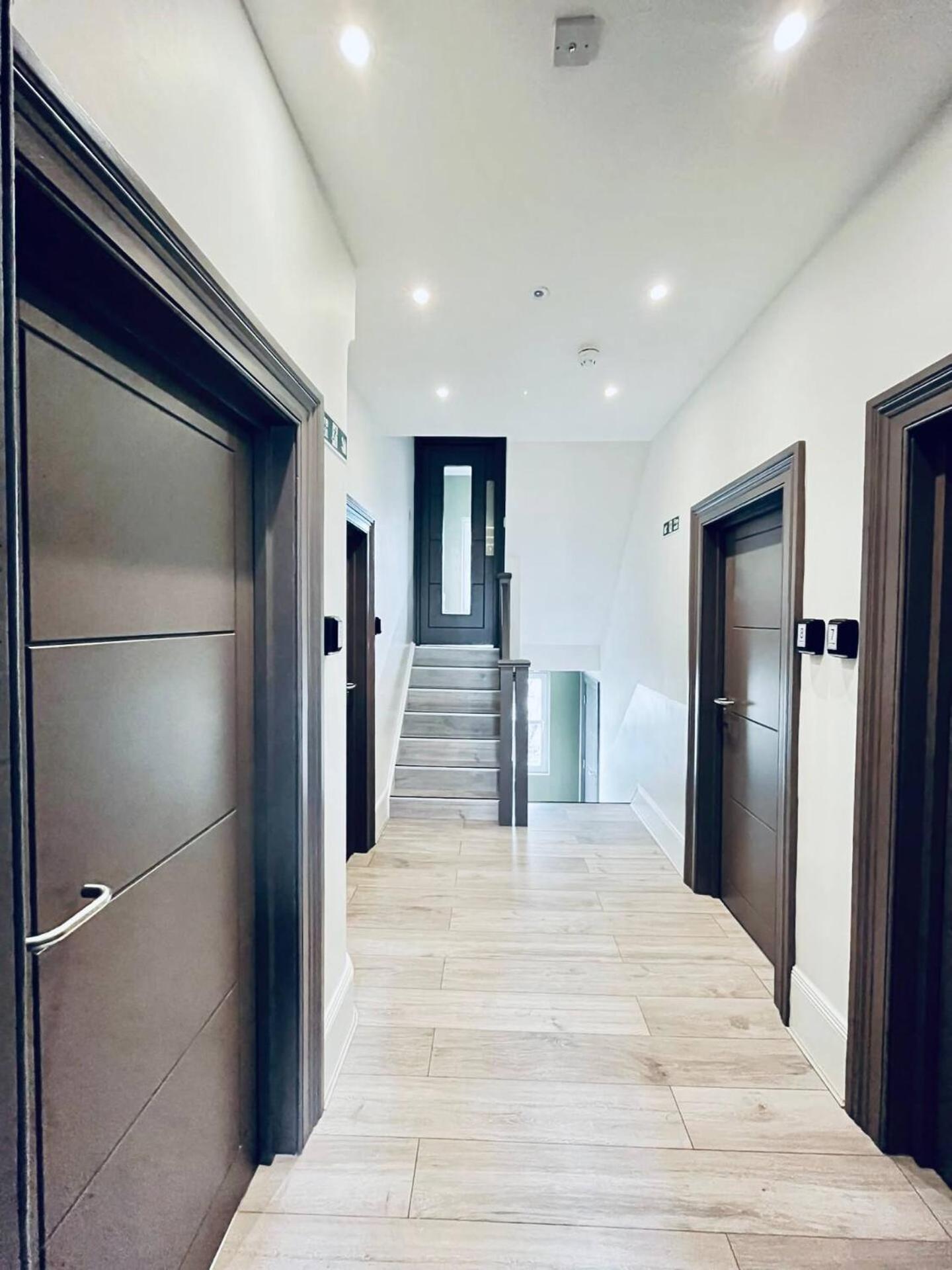 Apt 12 Luxury Living Chic Studio Steps From Beach برايتون المظهر الخارجي الصورة