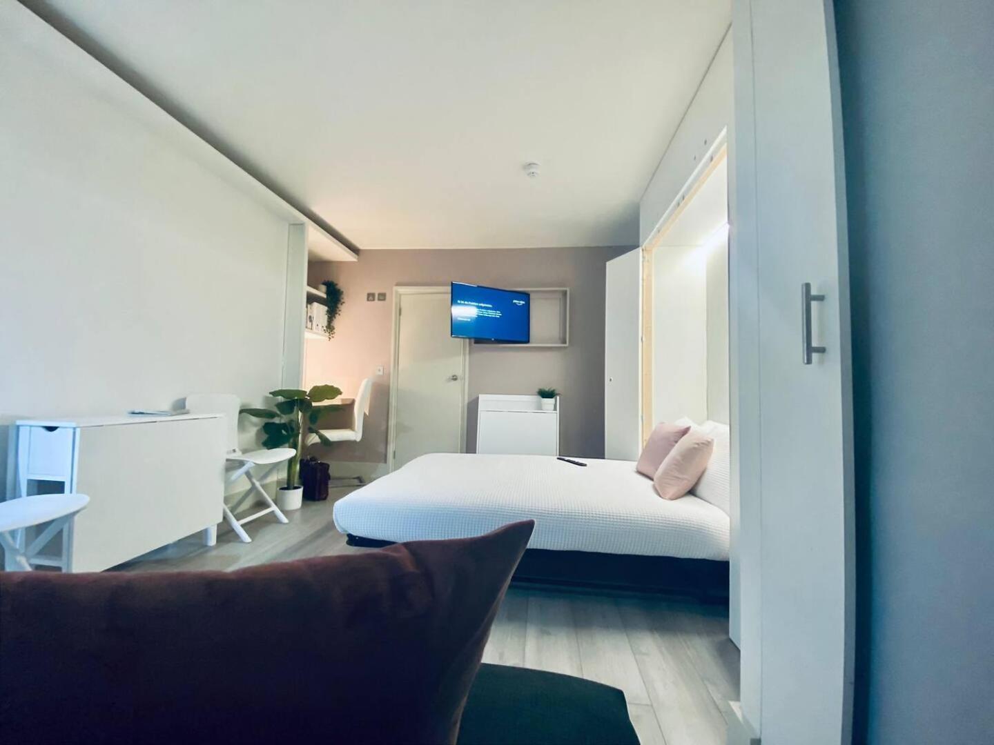 Apt 12 Luxury Living Chic Studio Steps From Beach برايتون المظهر الخارجي الصورة